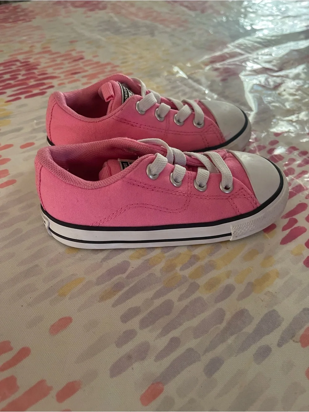 Converse Pink Low-Top Kids Canvas Sneakers size 8